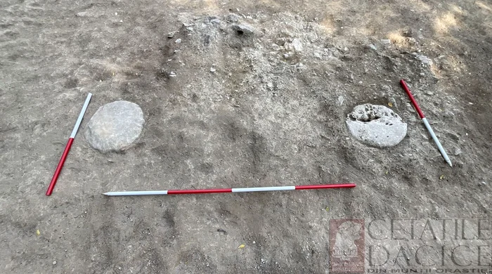 Vestigiile unui necunoscut până în prezent, descoperit în cetatea dacică de la Costeşti-Cetăţuie (foto: Consiliul Județean Hunedoara)