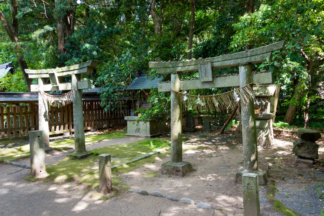Templu de pe insula Okinoshima FOTO Shutterstock