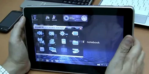 Consilierii județeni din Buzău vor primi câte o tabletă