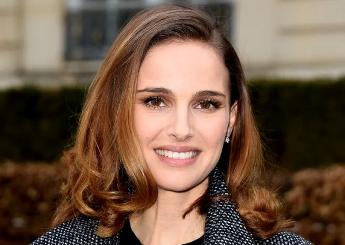 
    Natalie Portman este recunoscătoare că a fost singură la părințifoto: Arhiva personală  