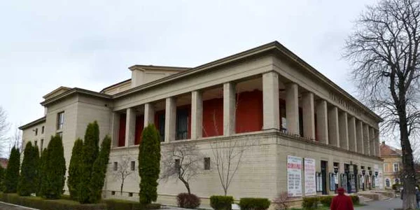 Teatrul va fi complet modernizat până la toamnă