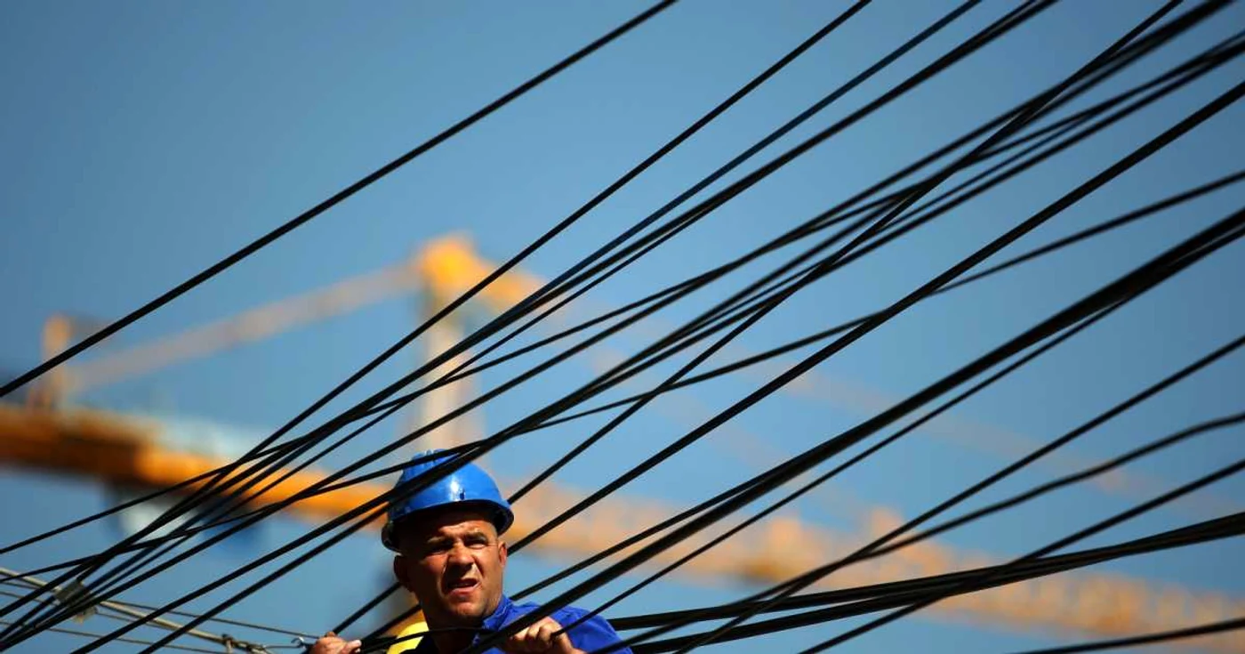 Reţeaua de telecomunicaţii nu a afost construită din cauza unor funcţionari