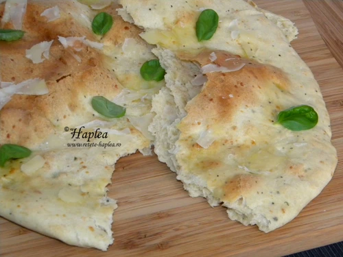 focaccia cu parmezan poza 8 jpeg