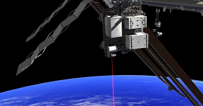 O simplă lumină pentru foarte multe mesaje de transmis. FOTO NASA