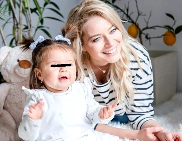 
    Micuța Rita a cucerit internetul cu ochișorii ei expresivi Foto Instagram  