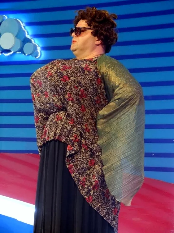 asistenta tv