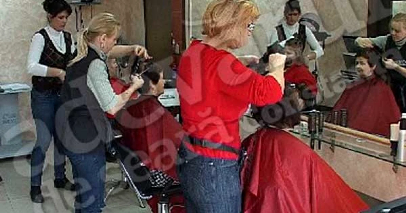 Fiecare femeie vrea să schimbe ceva la propria înfăţişare în această zi