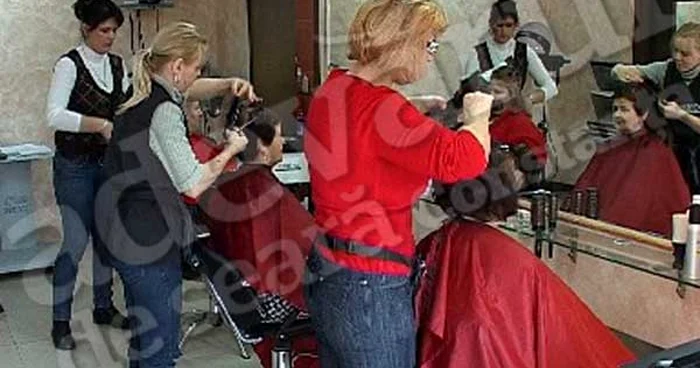 Fiecare femeie vrea să schimbe ceva la propria înfăţişare în această zi