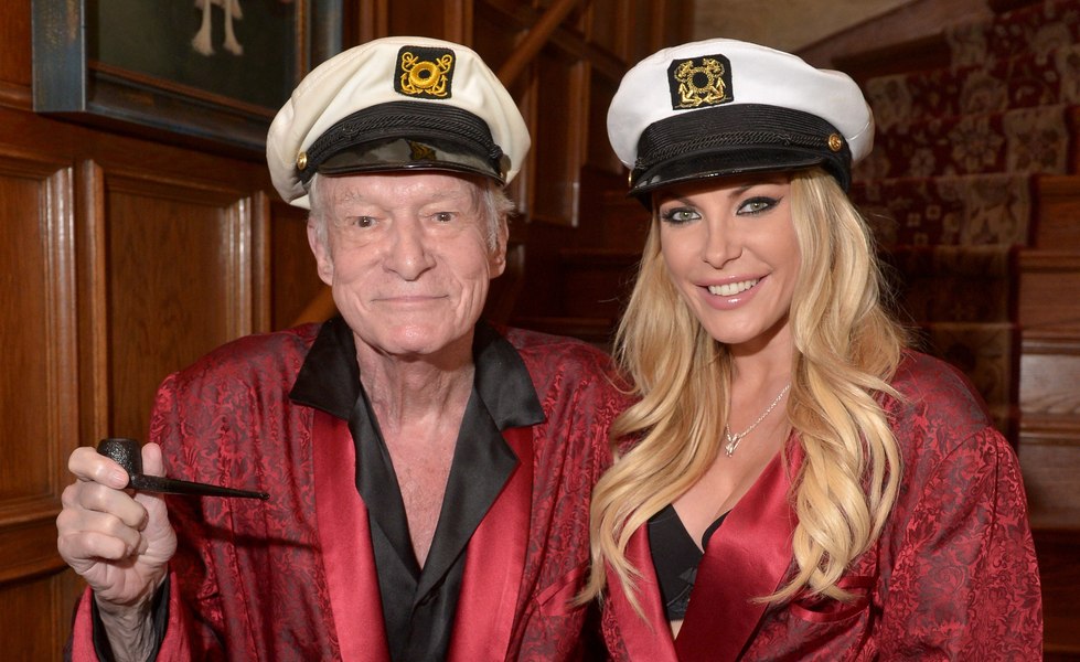 Văduva lui Hugh Hefner, dezvăluiri despre viața în conacul Playboy: „A fost un narcisist și un misogin”