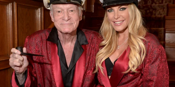 Crystal, alături de Hugh Hefner jpeg