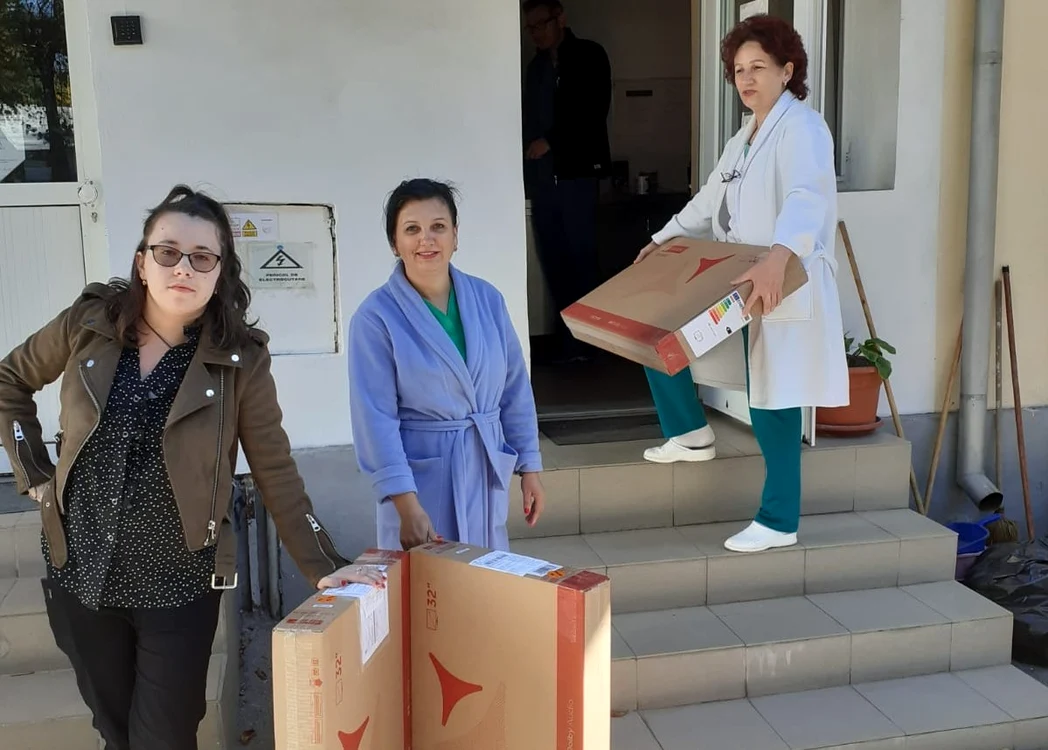 Personalul medical au avut parte de o surpriză imensă Foto: Teodor Popescu