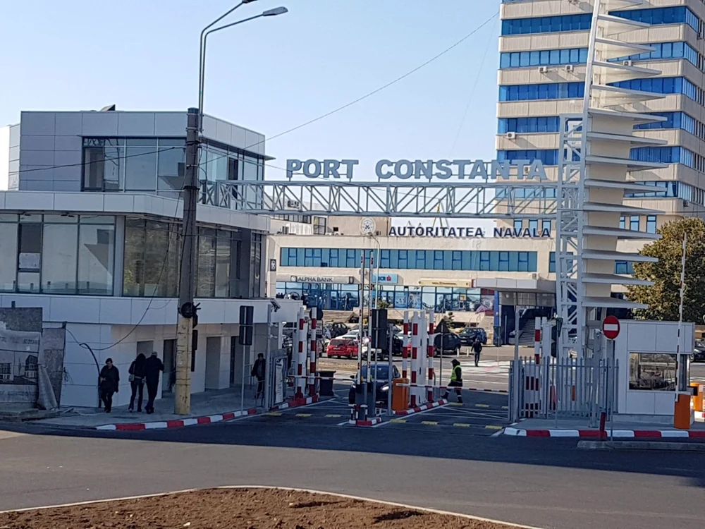 Poarta 1 a Portului Constanţa foto: Călin Gavrilaş