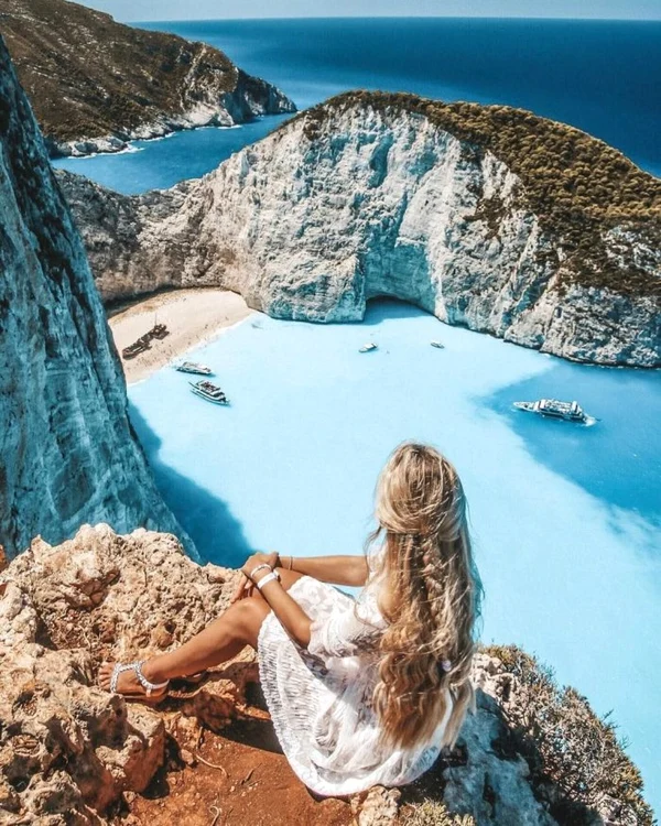 Smuggler’s Cove, Zakynthos, Greece. FOTO: GreatsInside.com