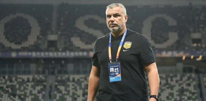 Cosmin Olăroiu scrie istorie pentru Al Sharjah