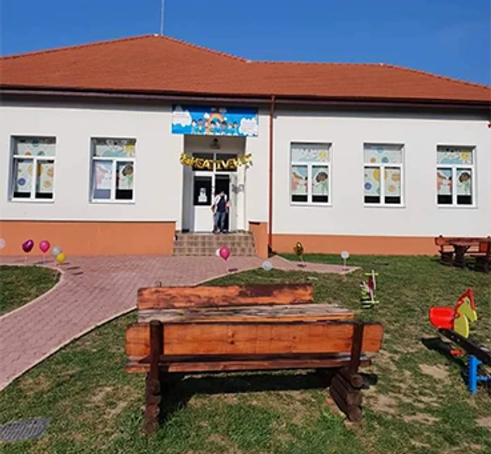 Cu banii economisiţi s-a făcut grădiniţă cu program prelungit