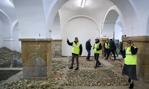 Lucrări de restaurare la Castelul Huniade (© Facebook / Alfred Simonis)