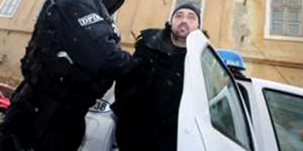 Lucian Torj, consilierul-proxenet din PSD, făcea legea cu sabia
