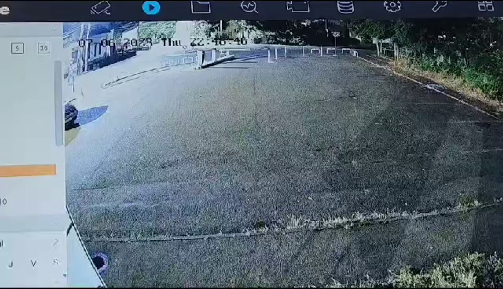 Bariera automată de la spitalul din Arad, stricată de un biciclist. Abia fusese montată VIDEO 