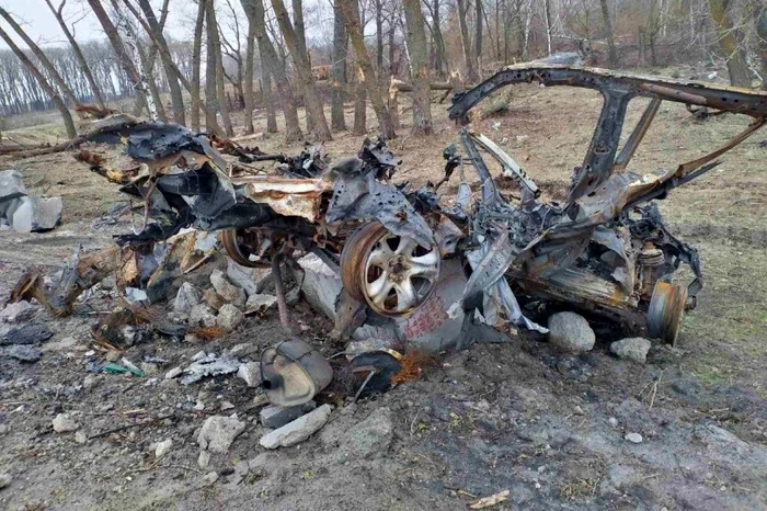 Maşina familiei Kovalenko a ars complet FOTO BBC