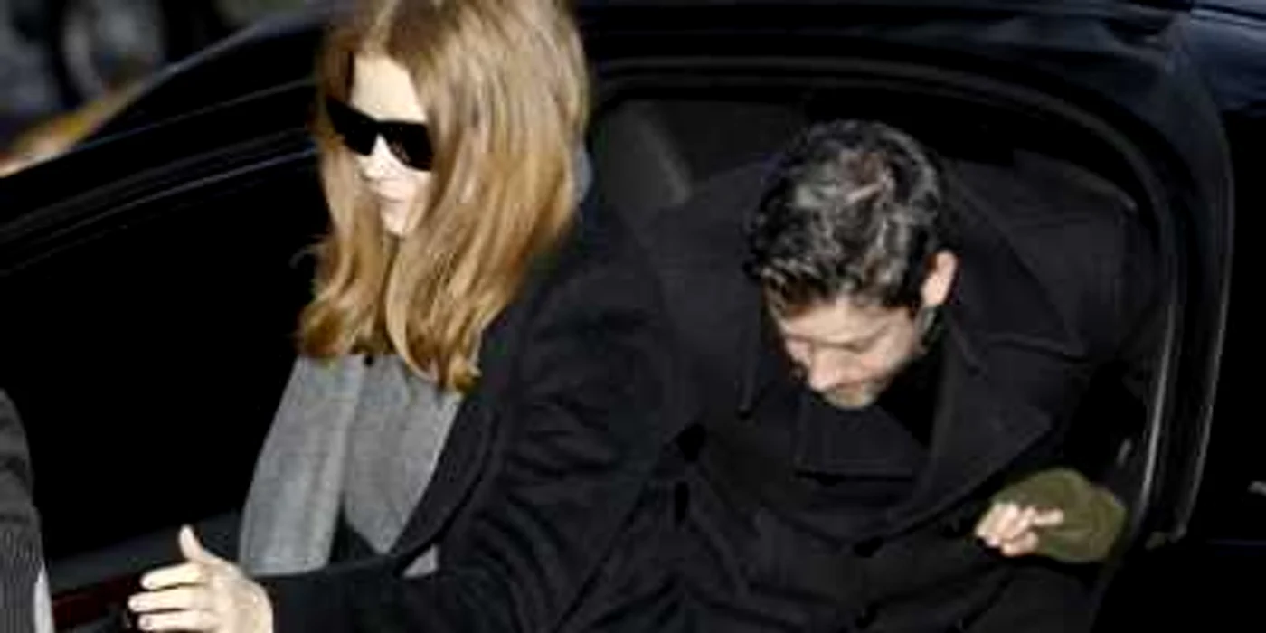 Actriţa
Amy Adams, la sosirea în
cartierul Upper East Side, din Manhattan, unde se află capela
funerară Frank E. Campbell cu trupul neînsufleţit al actorului
FOTO AFP