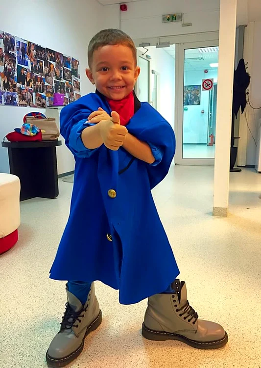 Mama Regelului Cioabă a ieşit cu lingura în curte