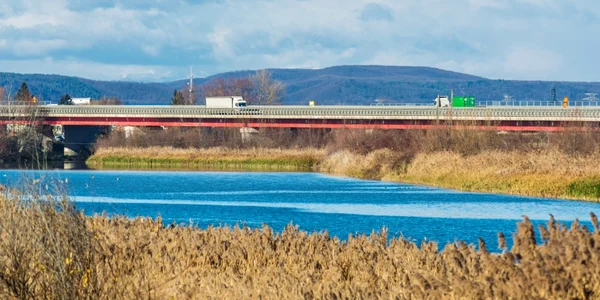 autostrada pitesti bucuresti pod peste arges foto shutterstock