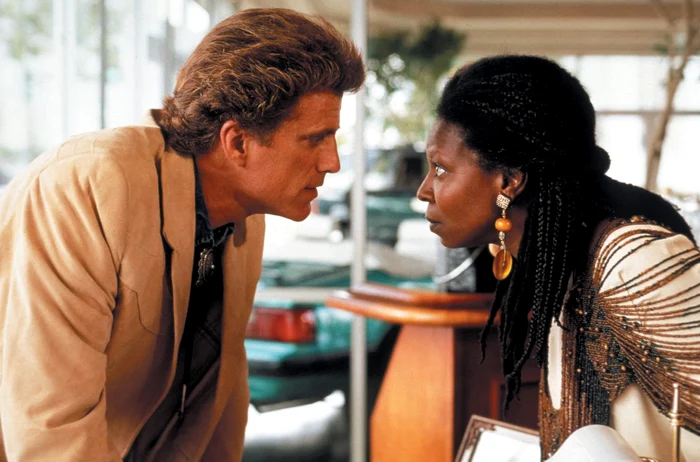 
    Whoppi Goldberg  şi Ted Danson  