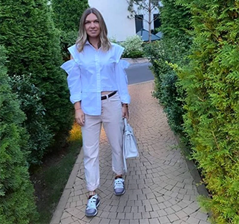 Simona Halep s-a îmbrăcat după ultima modă