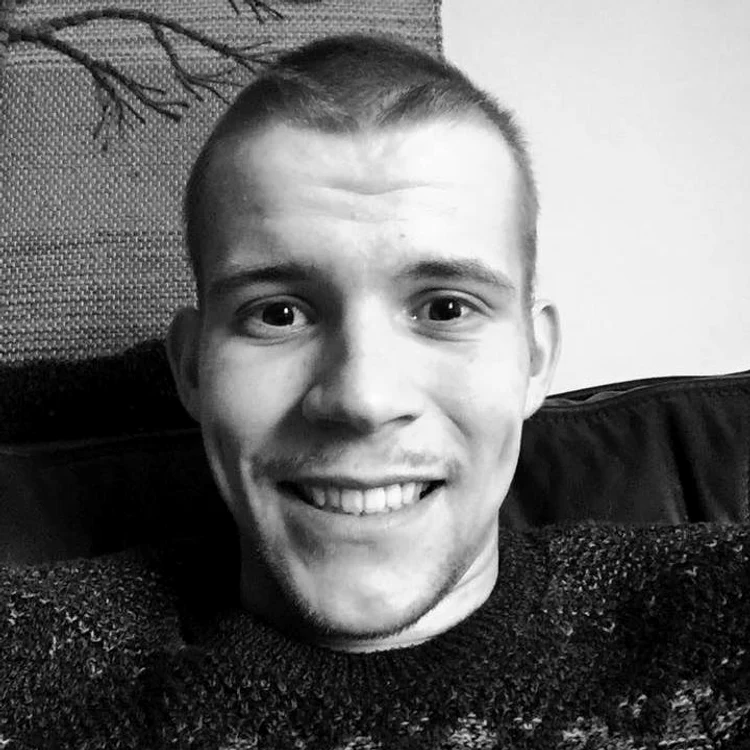 
    Byron Geldard a devenit ambasador al Institutului de Cancer al Adolescentuluifoto: Arhivă personală  