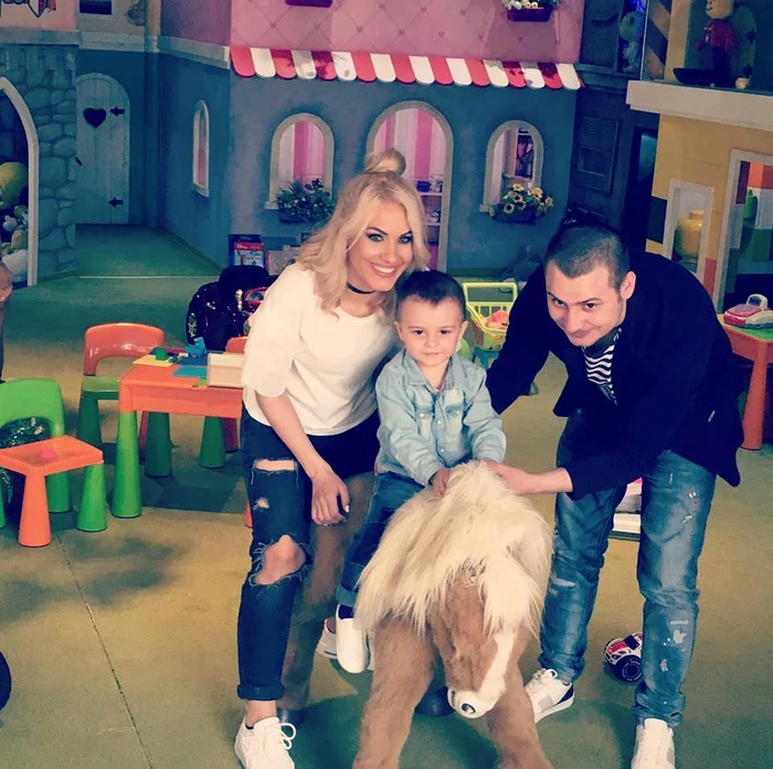 Amna și Cristi au un băiețel de 5 ani