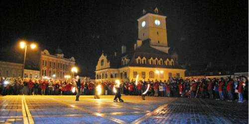 De la Festivalul „Etnovember“ nu vor lipsi jocurile cu torţe