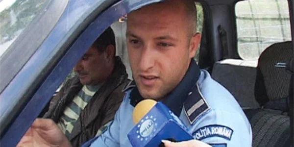 Poliţistul care a lăsat cadavrele în centru, apărat