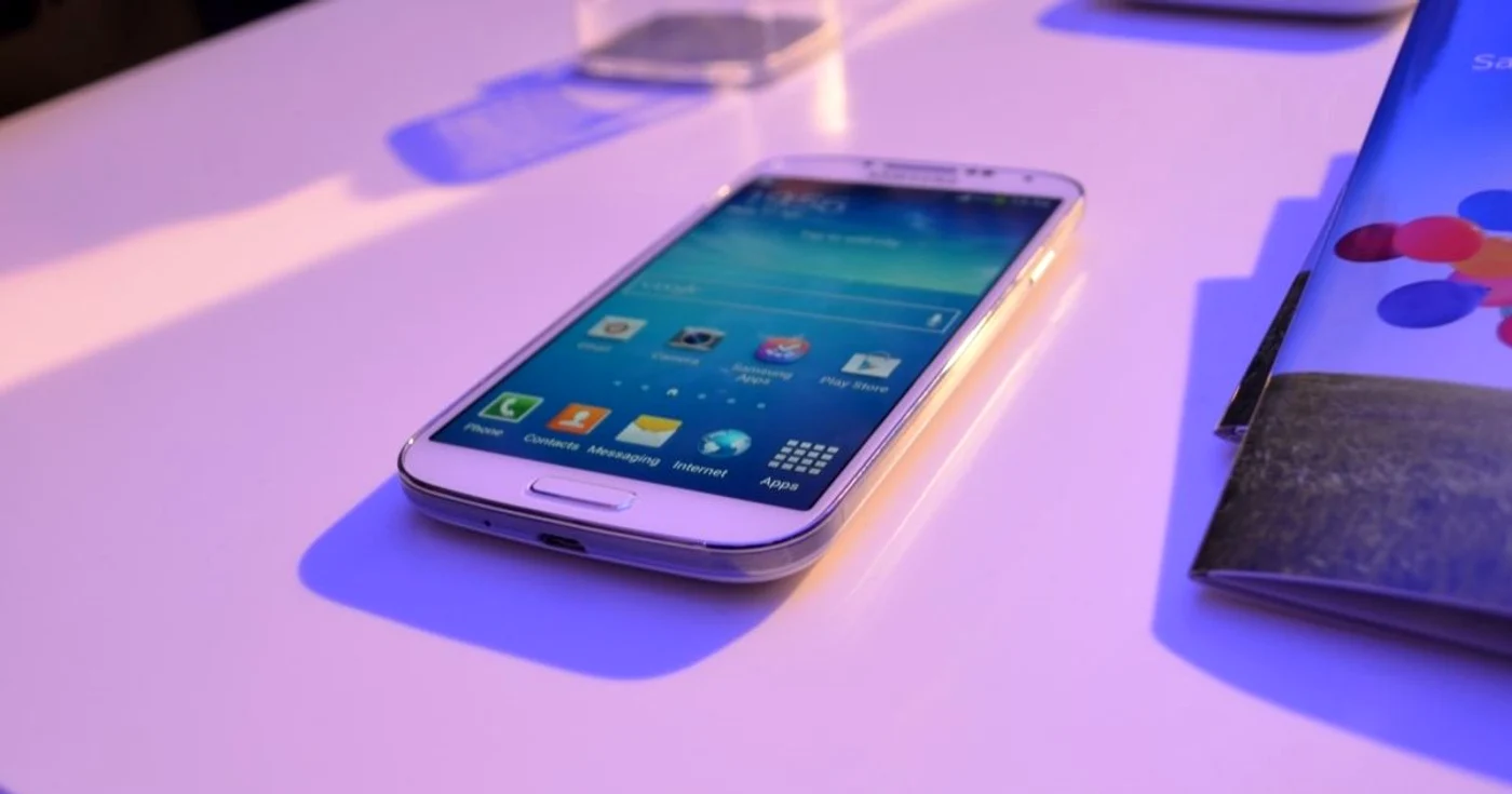 Samsung Galaxy S4 este cel mai bun telefon cu Android. FOTO Răzvan Băltăreţu/Adevărul