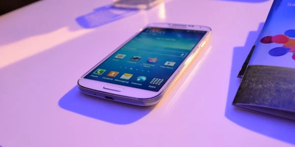 samsung galaxy S4 foto adevarul