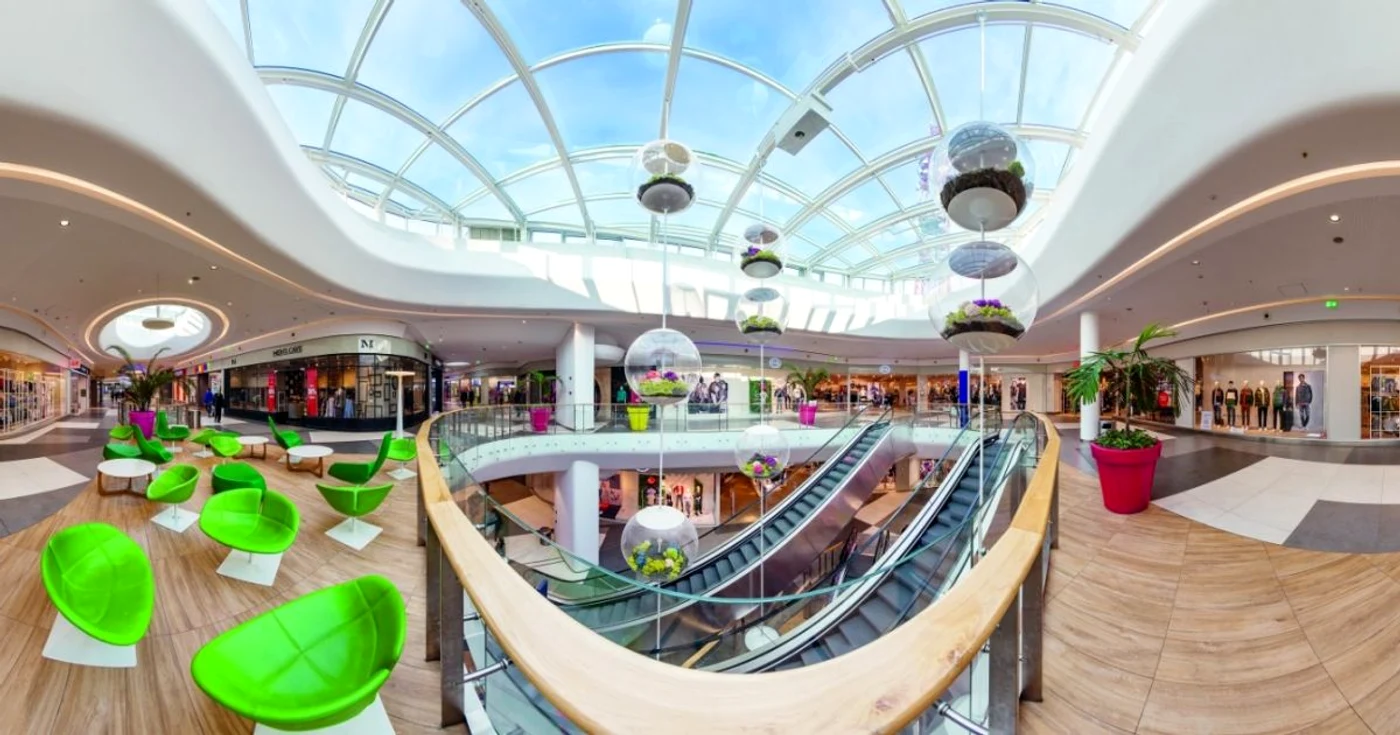 sun plaza