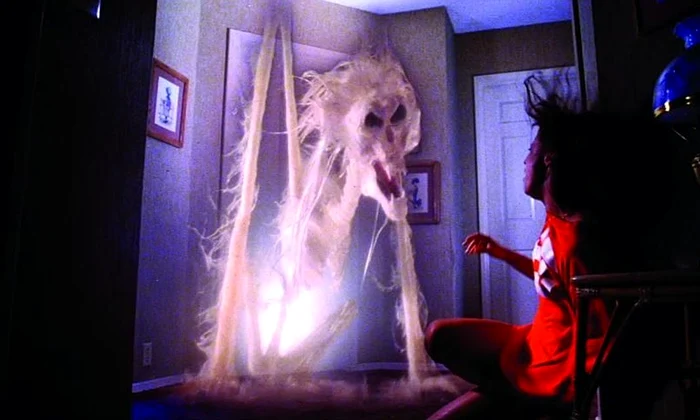 Misteriosul blestem al seriei de filme „Poltergeist“ jpeg
