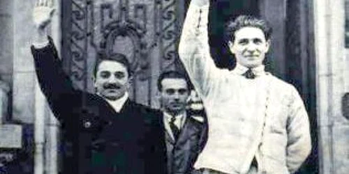 Corneliu Zelea Codreanu salutându-şi adepţii