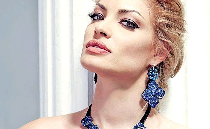 
    Valentina Pelinel  evită crizele de  gelozie ale lui CristiFoto: Mediafax  