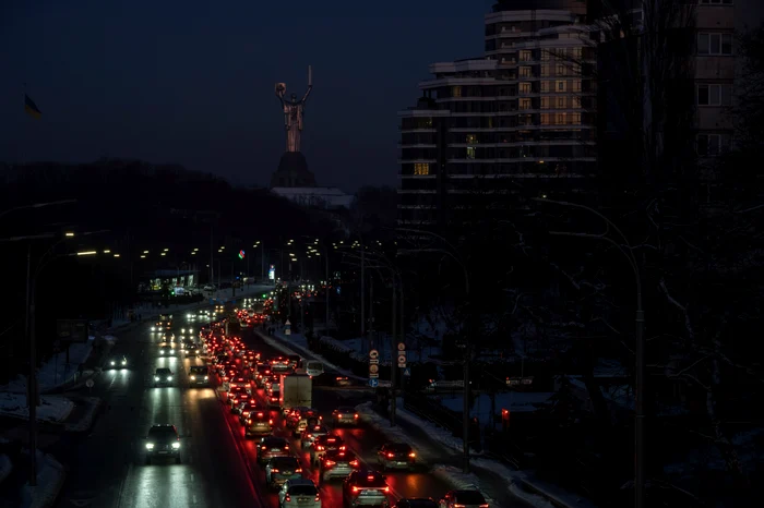 Întuneric la Kiev după un atac la scară largă al Rusiei FOTO EPA-EFE