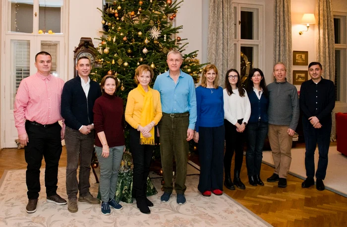 MS Margareta a împodobit bradul la Săvârșin. FOTO Familia Regală a României