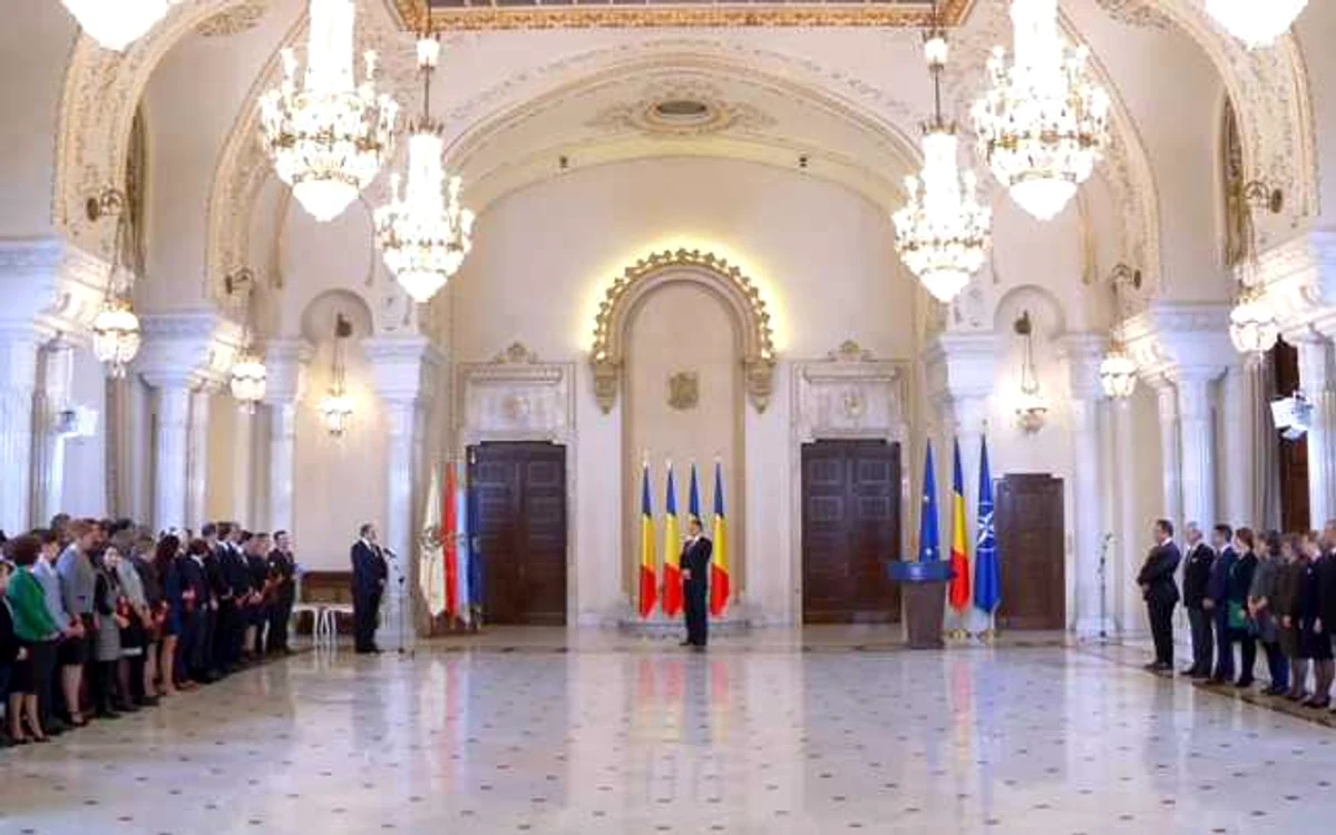 Ceremonie decorare TUIASI FOTO tuiasi.ro