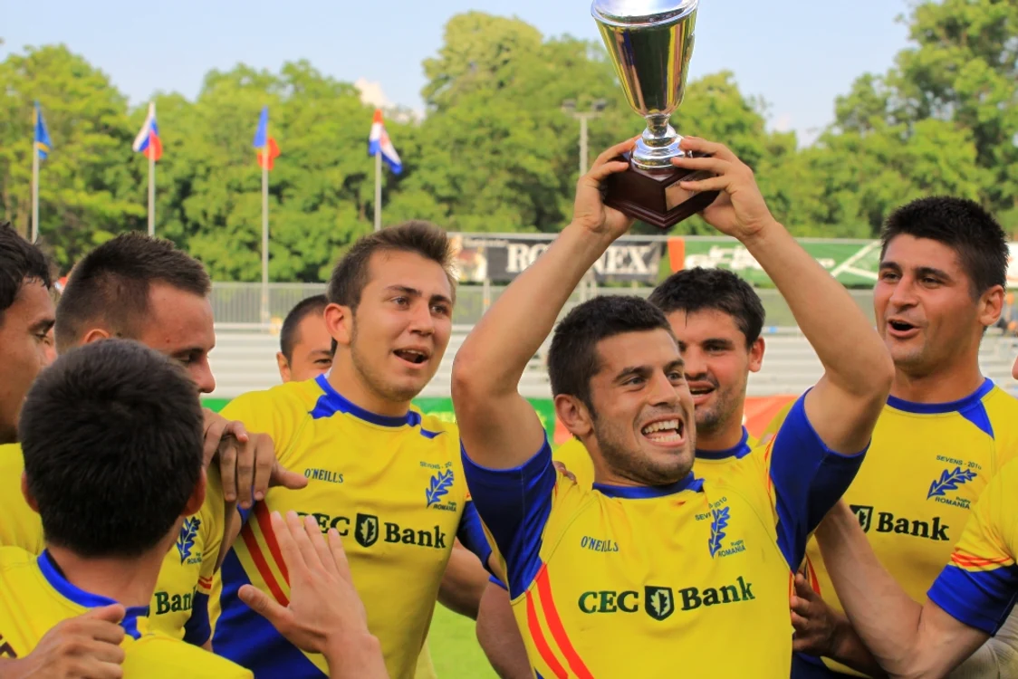 
    România (m) şi Moldova (f) au câştigat etapa bucureşteană a CE de rugby în 7  