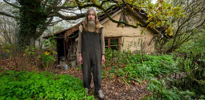 Friedmunt Sonnemann locuiește într-o pădure din Longkamp (foto: AFP)