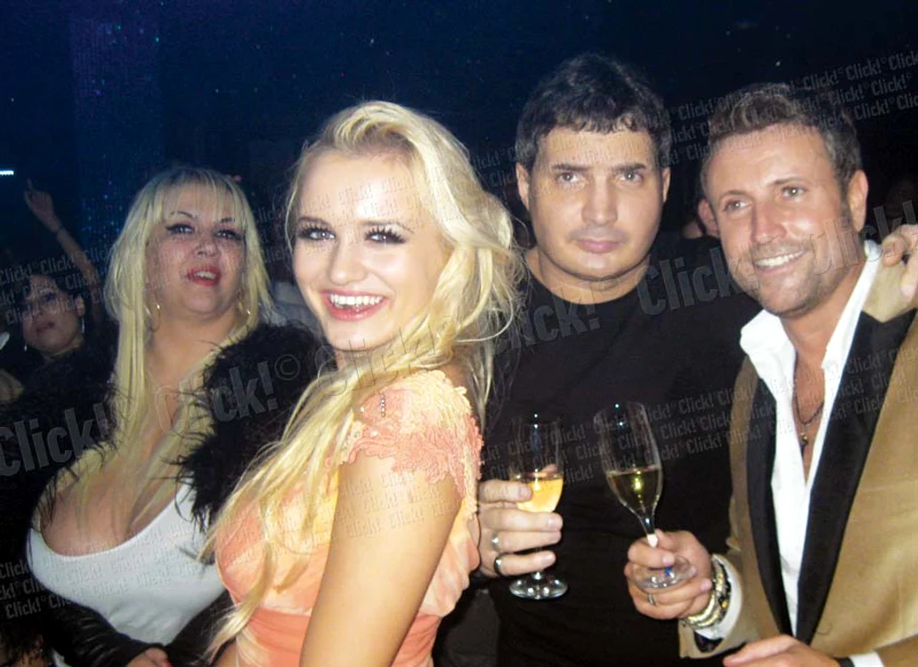 Raluca a fost atracţia serii,  la petrecerea din Bamboo  a lui Cătălin Botezatu