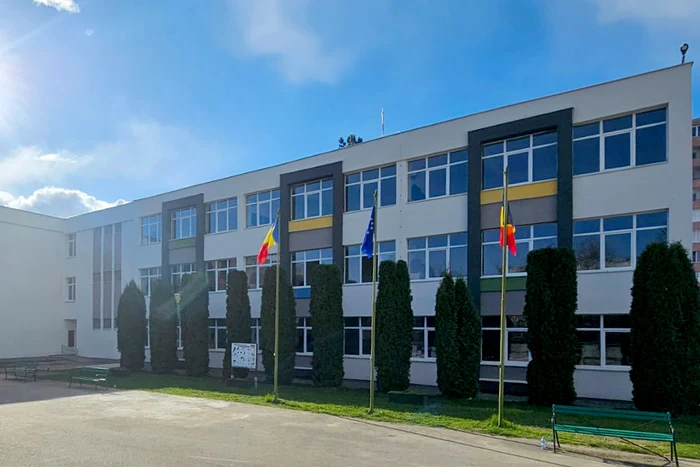 Liceul Tehnologic „Gheorghe Șincai” din Târgu Mureș. FOTO: Facebook