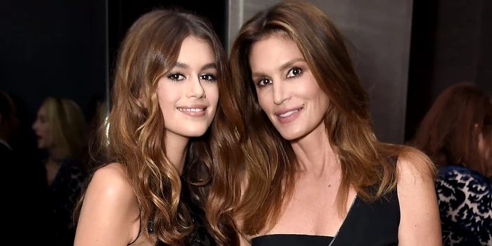 Cindy Crawford fabuloasă la 56 de ani, alături de fiica ei, la un eveniment de gală în Paris