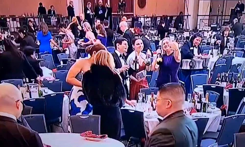 femeie vin atac cina corespondentilor sursa facebook mp4 thumbnail png