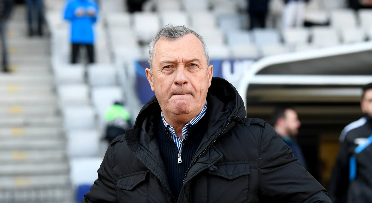 Mircea Rednic, o nouă înfrângere cu UTA. Foto Sportpictures