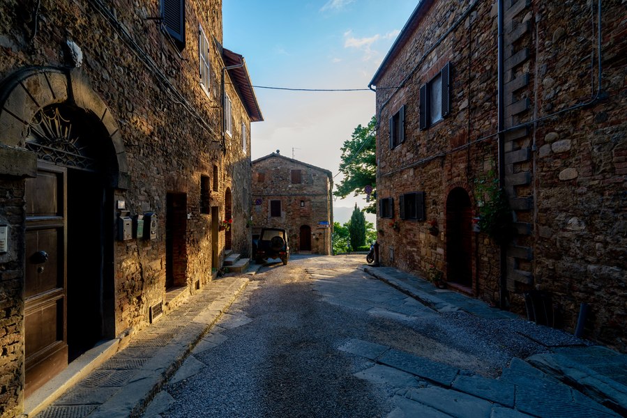 Orașul din inima Toscanei care oferă până la 20.000 de euro pentru a atrage noi familii. Ce obligații au locuitorii