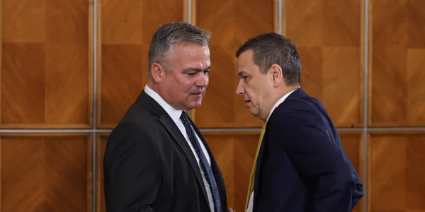 Adrian Veștea și Sorin Grindeanu FOTOINQUAM / GEORGE CALIN